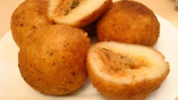 Аранчини — вкуснейшие итальянские рисовые шарики с мясной начинкой