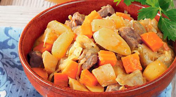 Ароматная баранина с овощами и рассыпчатым кускусом