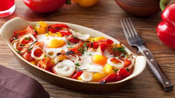 Ароматная брынза, запеченная с яйцами по-болгарски — вкусное и простое блюдо