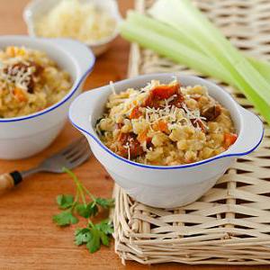 Вкусная чечевица с вялеными томатами, приготовленная в мультиварке — идеальное блюдо для семейного ужина