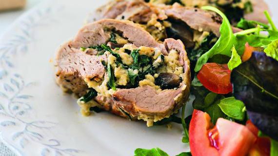 Вкуснейший рулет из свиной вырезки с овощной начинкой в духовке