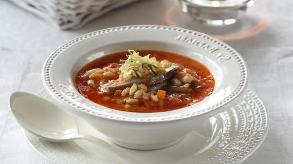 Ароматная ячменная похлебка с индейкой и овощами