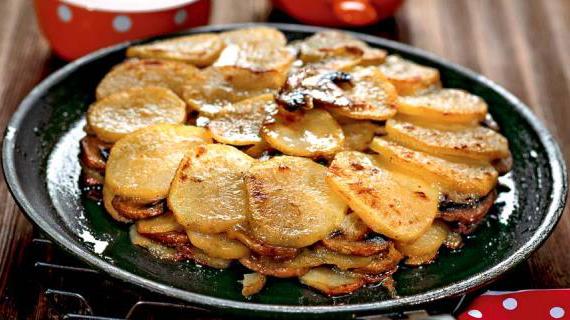 Ароматная картофельная запеканка с грибами и чесноком — домашний вкус на каждый день