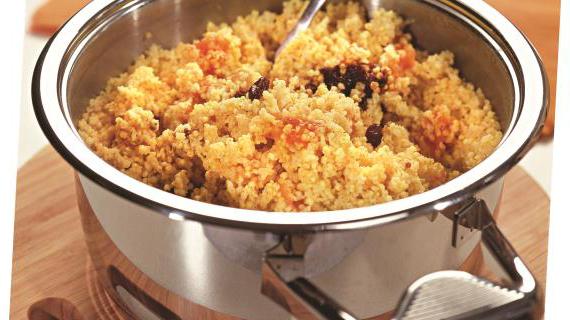 Ароматная пшенная каша с тыквой и миксом из сухофруктов