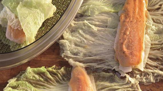 Изысканный способ приготовления рыбы в листьях пекинской капусты — вкусно, легко и красиво