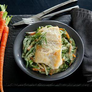 Вкусная треска с ароматным укропным рагу, приготовленная в мультиварке