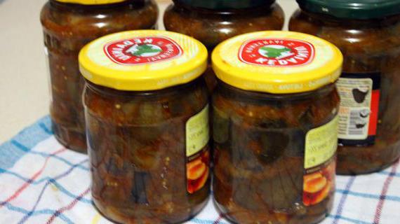 Ароматная закуска из лесных грибов и баклажанов на зиму