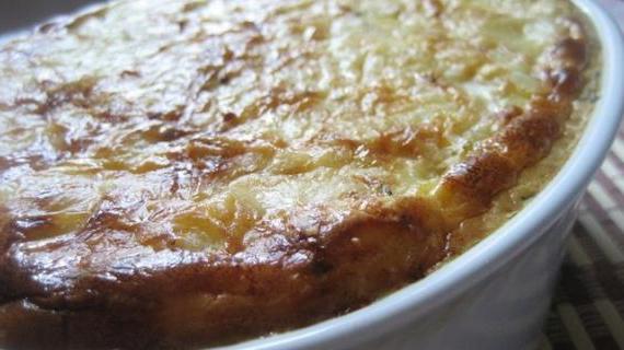 Ароматная запеканка из картофеля с мясным фаршем и луком-пореем — домашний рецепт