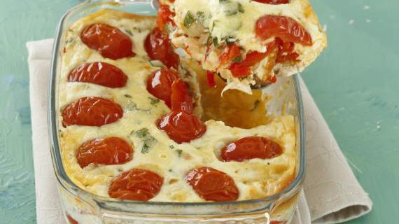 Вкусная и ароматная запеканка с курицей и овощами в духовке