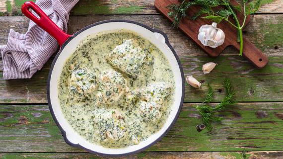 Ароматное куриное блюдо с укропом и чесноком