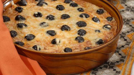 Ароматное рыбное суфле из тунца с черными оливками по-французски