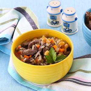 Ароматное телячье мясо, тушеное с изюмом в мультиварке