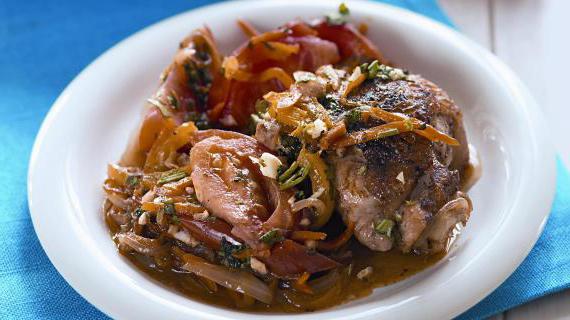 Вкусное хорватское жаркое с курицей, овощами и ароматными специями