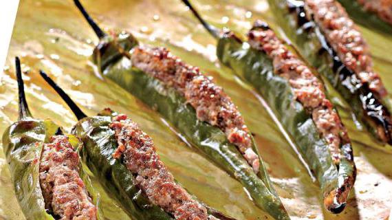 Вкусные тайские фаршированные перцы с ароматными специями
