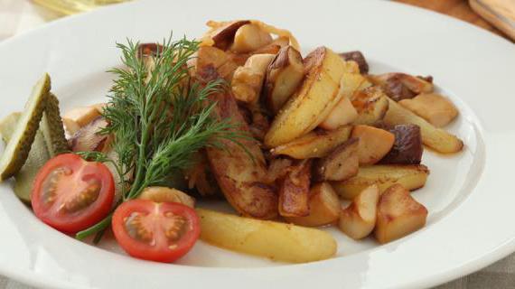 Ароматные грибы, жареные с картофелем и луком — вкусный и простой рецепт