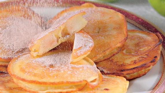 Вкусные яблочные оладьи с ароматным ванильным кремом из Трентино-Альто-Адидже
