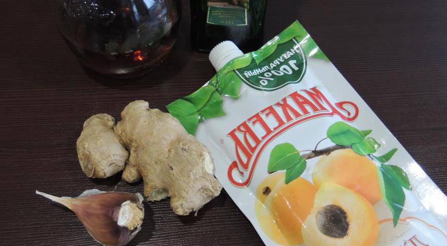 Подготавливаем все необходимые ингредиенты для маринада.