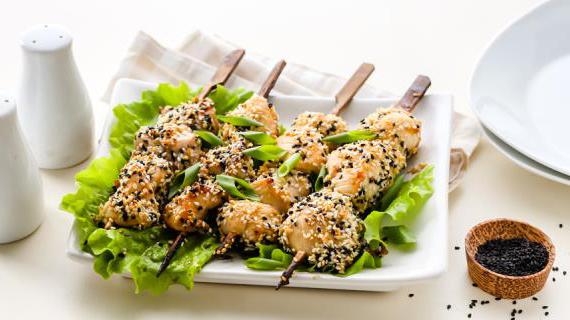 Ароматные куриные шашлычки в сладкой глазури