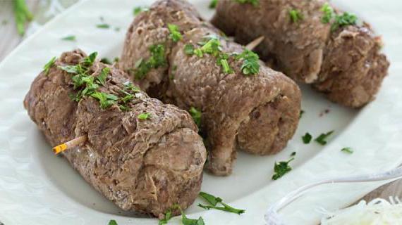Ароматные мясные конвертики с овощной начинкой