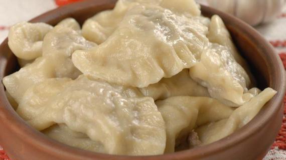 Ароматные пельмени с утиной начинкой и грибами вешенками
