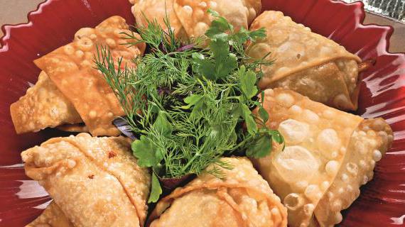 Ароматные пирожки с рыбой по-арабски: рецепт с нежной начинкой и хрустящей корочкой