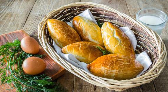Ароматные пирожки с укропом и яйцом для домашнего чаепития