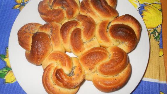 Ароматные постные булочки с тыквой и маком