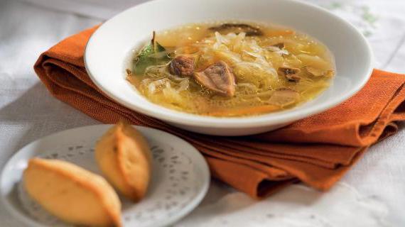 Ароматные постные щи с грибами – вкусное и полезное блюдо для вегетарианского стола