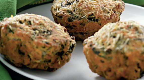 Вкусные шпинатные маффины с сыром и мускатным орехом: идеальное сочетание для завтрака