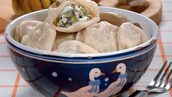 Изысканные швабские вареники с мясом и шпинатом — подробный кулинарный рецепт