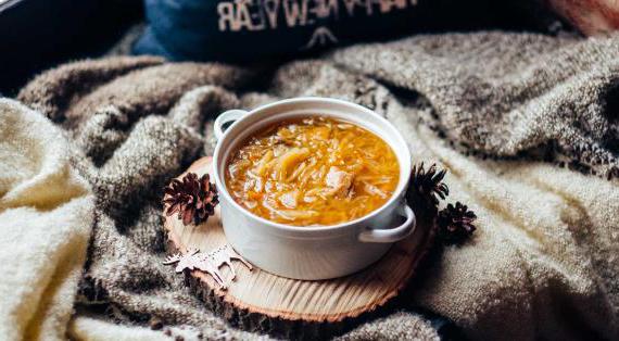 Ароматные суточные щи с квашеной капустой и белыми грибами