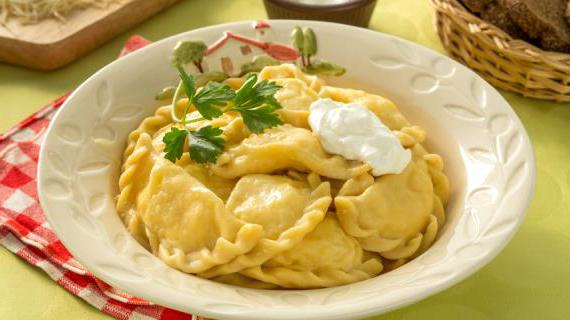 Вкусные вареники с сыром и зеленью: простой рецепт для семейного ужина