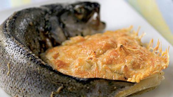 Ароматный гратен из сельдерея с чесночным маслом и пармезаном: вкусная и полезная находка