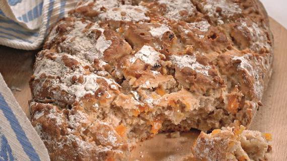 Вкусный хлеб с курагой, грецкими орехами и овсяными хлопьями — домашний аромат и уют