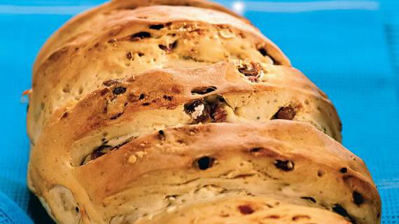 Домашний хлеб с вялеными финиками — вкусное и ароматное блюдо для всей семьи