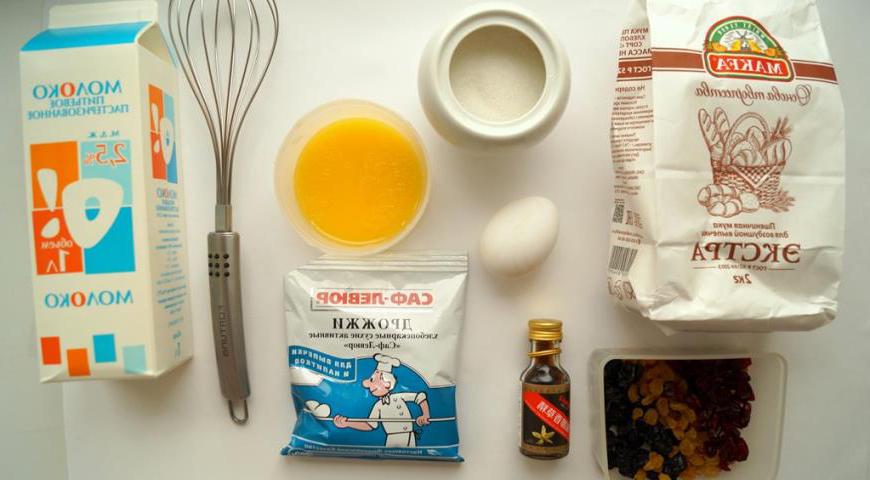 Готовить кулич нужно с любовью и хорошим настроением! Лучше всего начать с утра, чтобы тесто успело хорошо подняться, а у вас осталось время на покраску яиц и декор. Заранее подготовьте все ингредиенты, чтобы ничего не забыть.