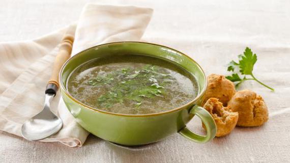 Вкусный куриный бульон с хрустящими гречневыми профитролями на ужин