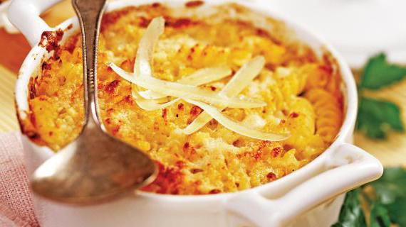Ароматный куриный гратен с макаронами и пармезаном