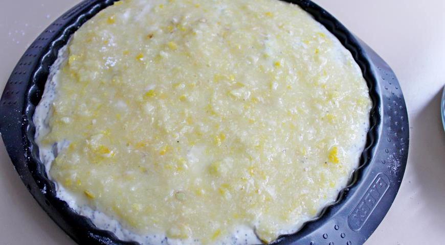 Лимонное пюре выкладываем на творожный слой, аккуратно распределяя ровным слоем.