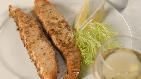 Ароматный лосось с кориандром, медом и цитрусовой ноткой