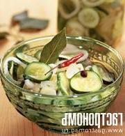 Ароматный маринованный салат из огурцов на зиму