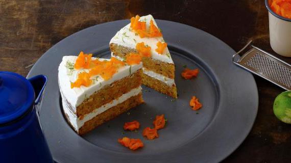 Ароматный морковный торт с оливковым маслом и тропическими нотками