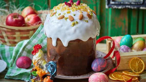 Ароматный пасхальный кулич на закваске с натуральным мёдом, цукатами и изюмом