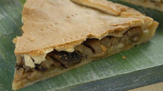 Ароматный пирог с грибами и луком — домашний вкус на каждый день