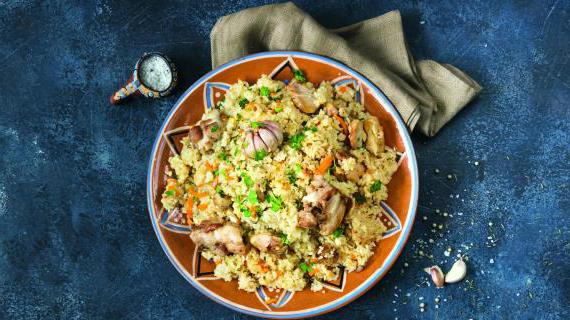 Вкусный и ароматный плов с куриными бедрышками на ужин