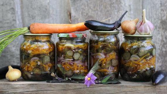Ароматный салат из баклажанов и моркови на зиму