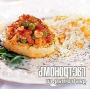 Ароматный сельдерей, тушеный с яркими овощами по-домашнему