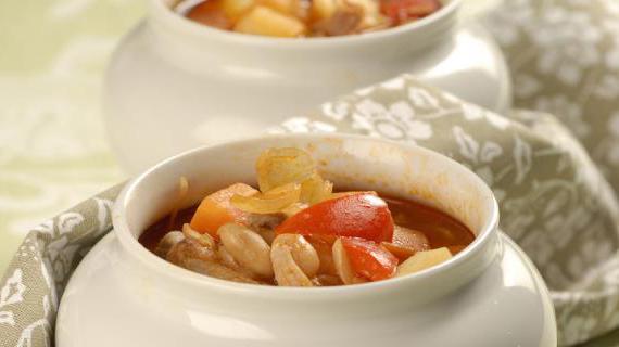 Ароматный суп бобгуляш по-венгерски: вкус традиций в каждом ложке