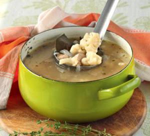 Ароматный суп из курицы с цветной капустой и сыром