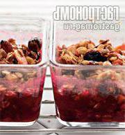 Ароматный запеченный десерт с черешней и медовыми мюсли